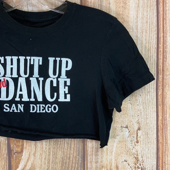 ➡️Coyote Ugly San Diego Crop Top Size S - Picture 2 of 4